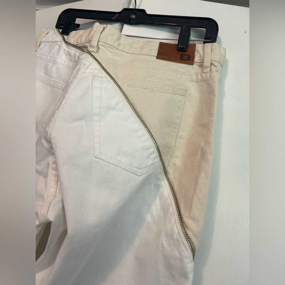 EB Denim Cream and White Jeans w/ Zipper detail - NWT Size 32 - Picture 8 of 10